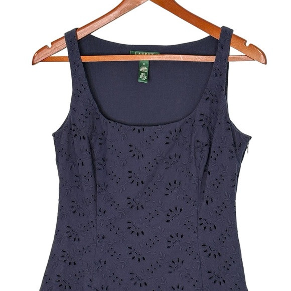 Lauren Ralph Lauren Sleeveless Eyelet Fit & Flare Dress Size 6 Navy Blue Lined - Picture 2 of 9